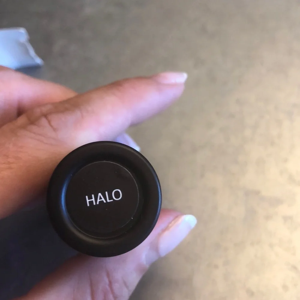 Laritzy cosmetics light stix illuminateur in Halo